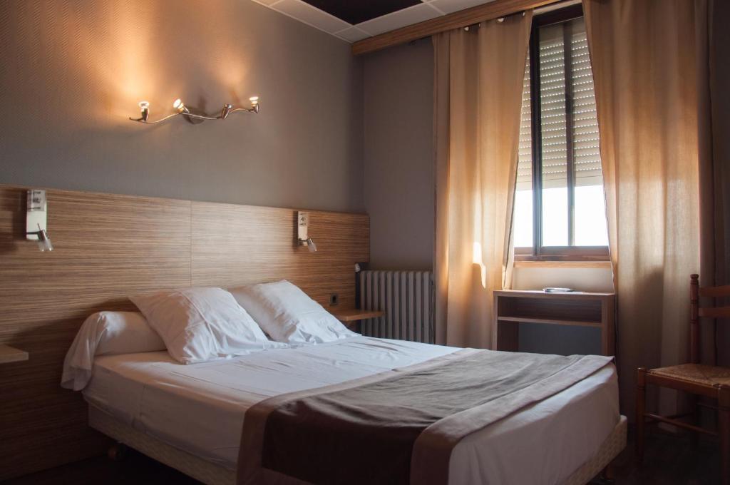 Logis Hotel Restaurant Mar I Sol Saint-Cyprien (Pyrenees-Orientales) Pokój zdjęcie