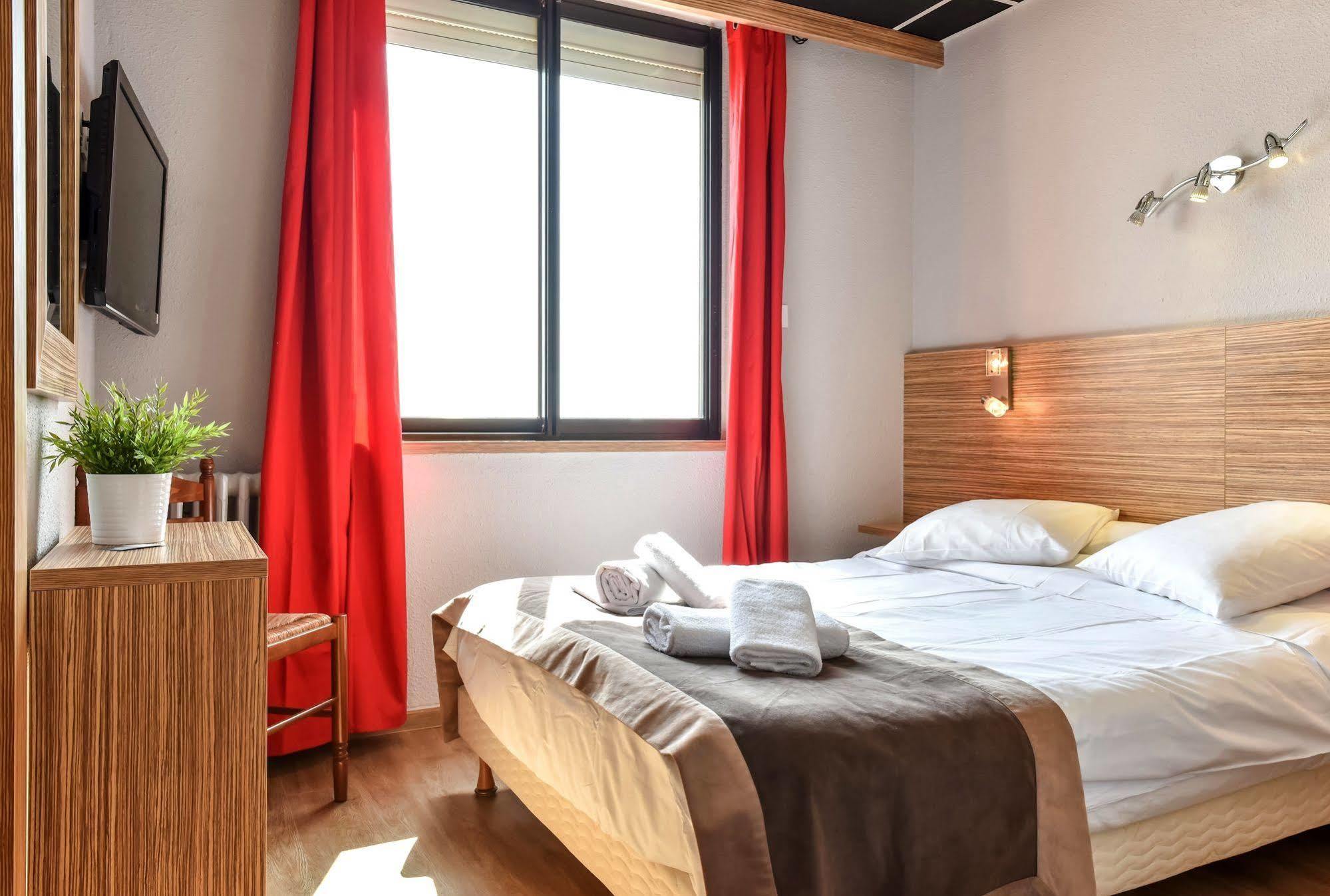 Logis Hotel Restaurant Mar I Sol Saint-Cyprien (Pyrenees-Orientales) Zewnętrze zdjęcie